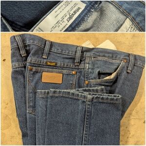 Wrangler Men's Classic Indigo Relaxed Jeans